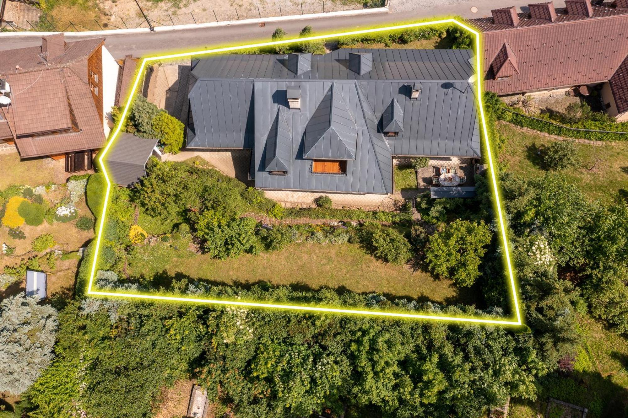 Villa Amalia, Centrum Banska Stiavnica, Parkovanie Pre 2 Auta, Velka Zahrada S Krbom, Cela Villa Amalia Pre 14 Osob Alebo Samostatne Nezavisle Prve Podlazie Villa Ama Pre 6 Osob Alebo Samostatne Nezavisle Podkrovie Villa Lia Pre 8 Osob,Pristup Cez Pi Ngoại thất bức ảnh
